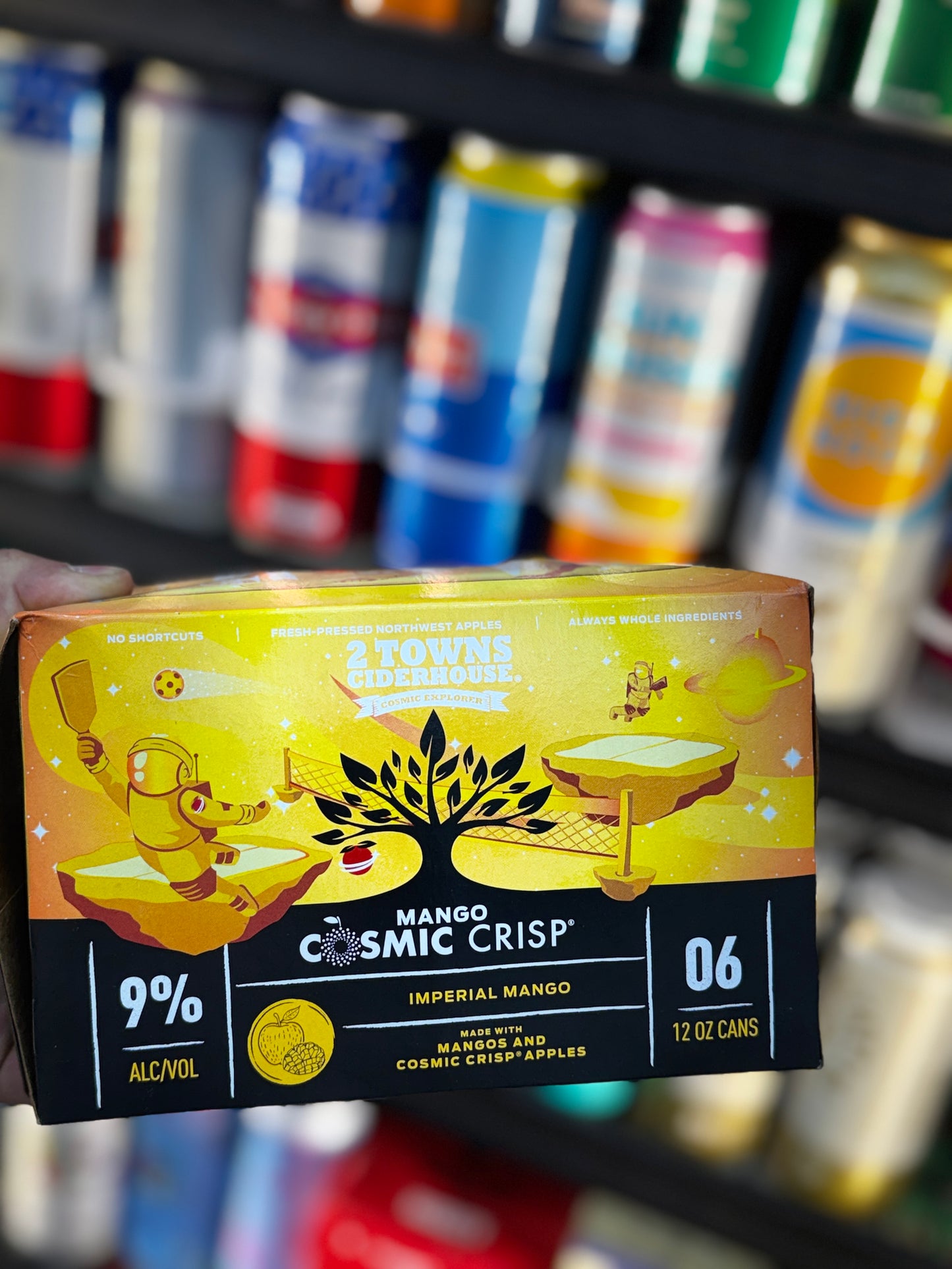 2 Towns Ciderhouse Mango Cosmic Crisp Imperial Cider - 6 Pack Cans